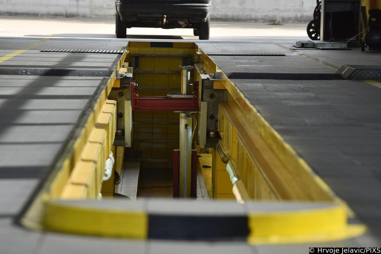 Jama za pregled vozila u stanici za tehni?ki pregled