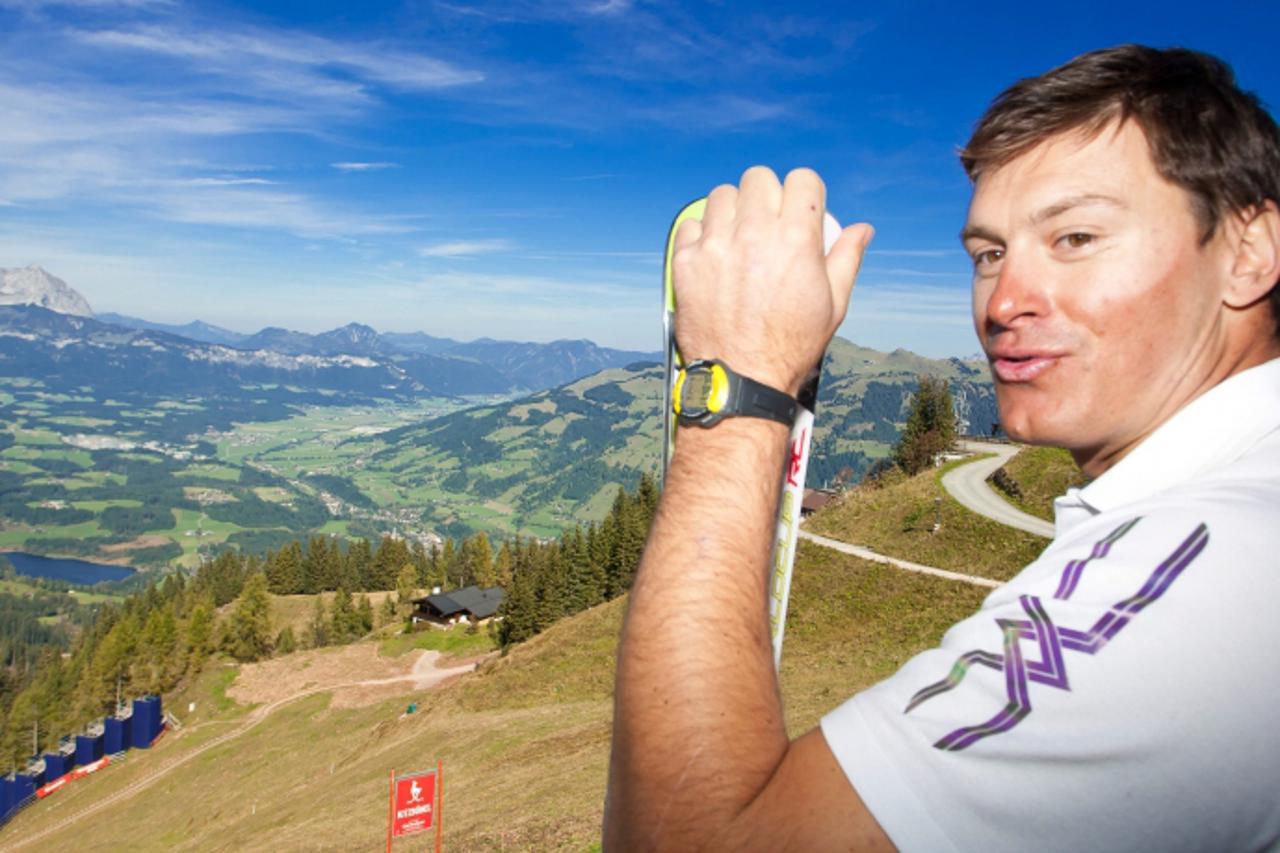\'24.09.2010, Bergstation Hahnenkammbahn, Kitzbu009Fhel, AUT, Godelu009Fbergabe Kitzbu009Fhel Hannenkammrennen, im Bild Ivica Kostelic, Schirennlu008Aufer, Sieger der kobiantionswertung des Hah