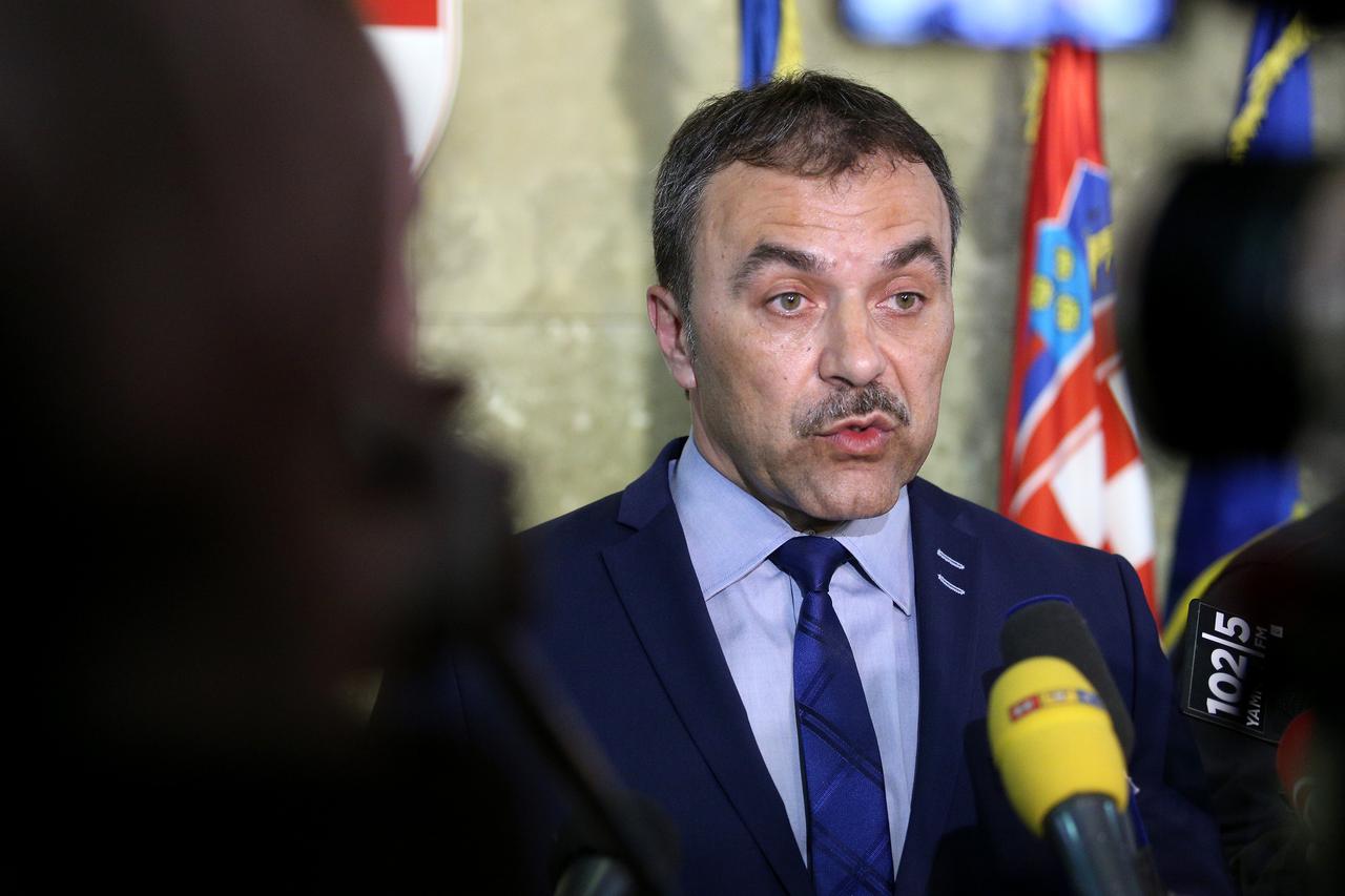 Vlaho Orepić