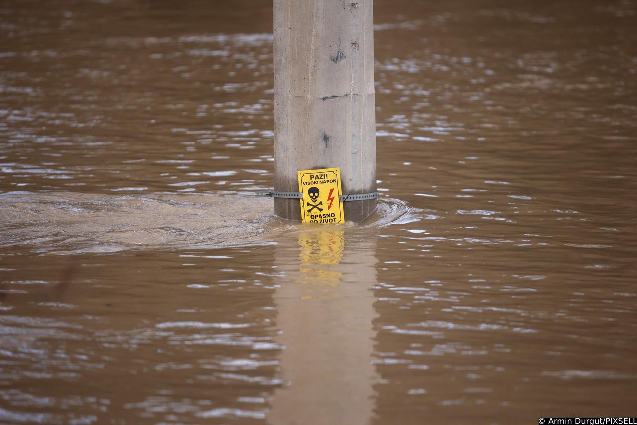 Uslijed izlijevanja rijeke Lim u općini Rudo u BiH ugrožena su četiri naselja