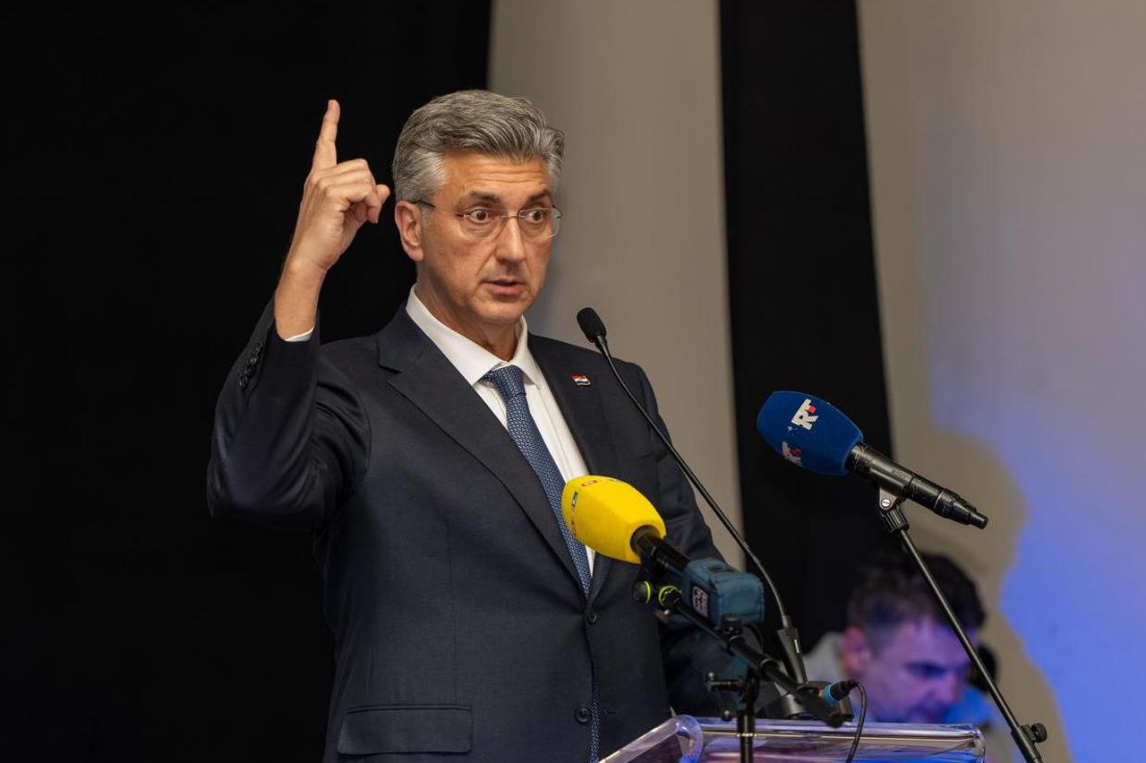Gospić: Andrej Plenković na obilježavanju 36. obljetnice osnivanja HDZ-a u Ličko-senjskoj županiji
