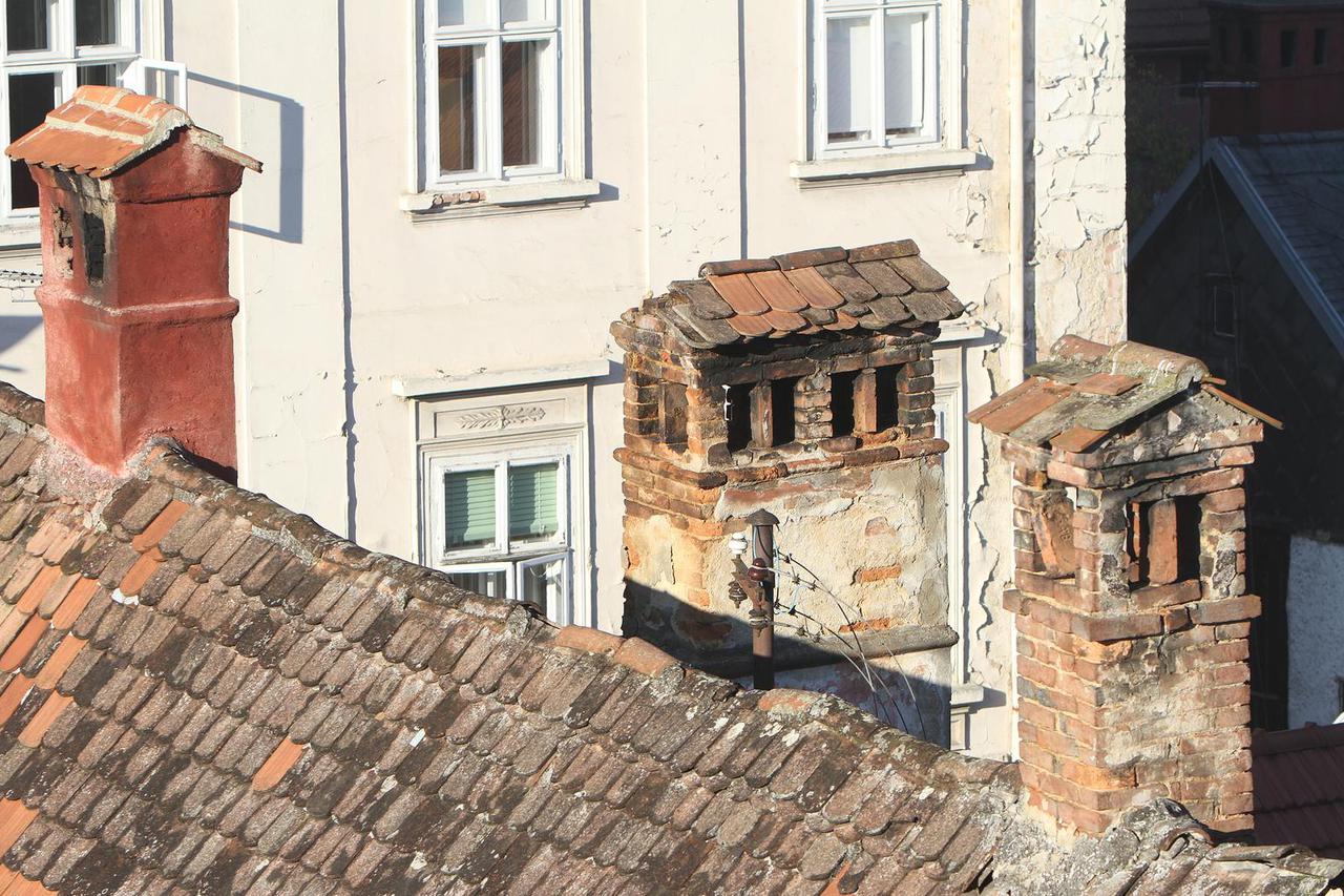 Karlovac: Popravak dimnjaka na krovovima stambenih ku?a
