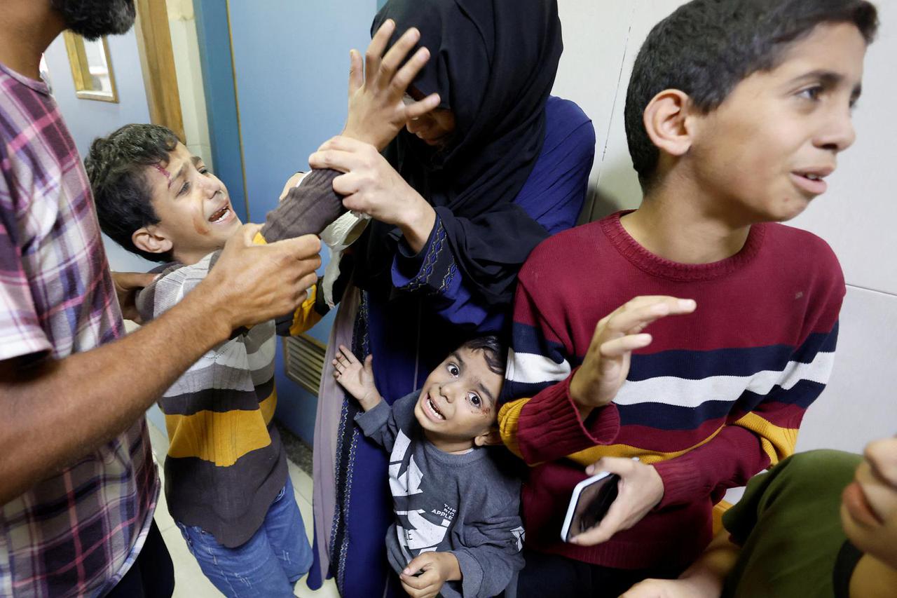 Aftermath of Israeli strikes, in Khan Younis