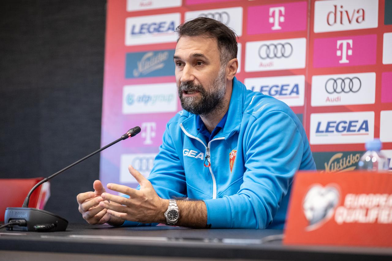 Podgorica: Konferencija za medije nogometne reprezentacije Crne Gore