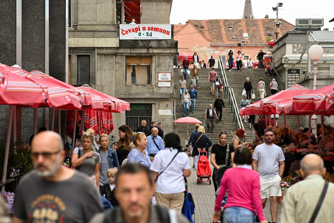 Zagreb: Prijepodnevna atmosfera u centru grada