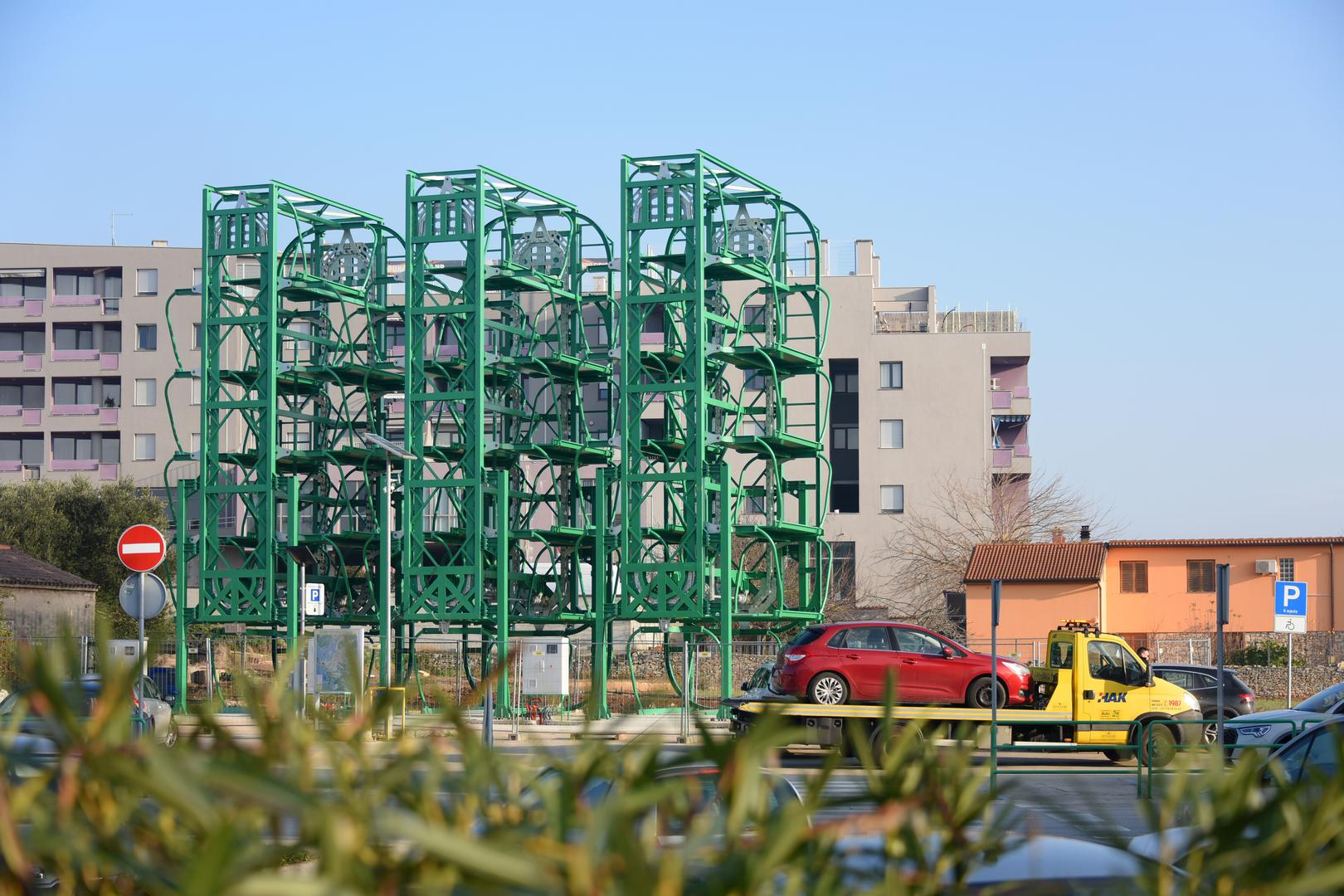 Nakon skorog testiranja, u početku ce djelatnici Pulaparkinga biti na usluzi građanima glede edukacije kako koristiti ovu mašineriju.