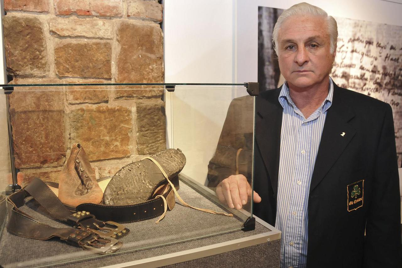 Montevideo: Izložba stvari preživjelih iz avionske nesre?e u Andama 1972.