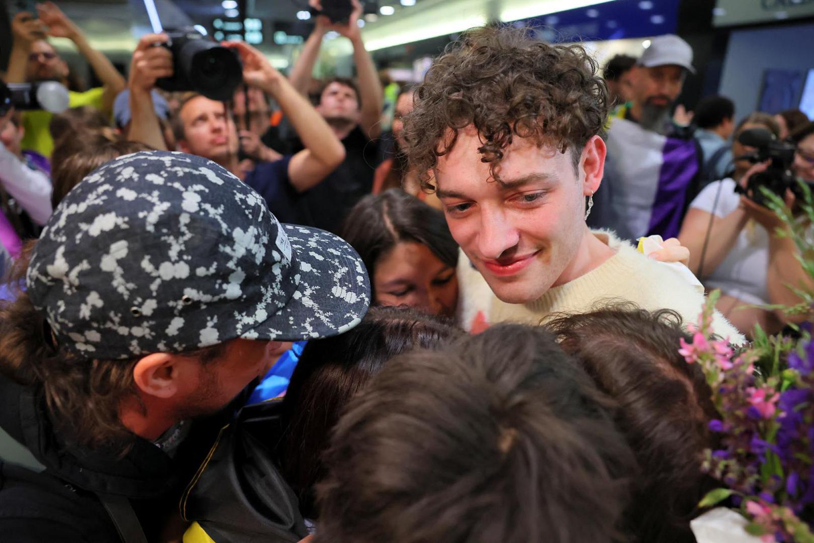 Uz to, bili su i brojni obožavatelji ovog glazbeno-zabavnog spektakla, a ako je suditi po reakcijama njihovih predstavnika, bili su jako iznenađeni.