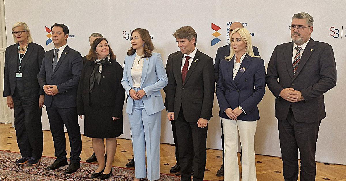 'Zemlje Zapadnog Balkana moramo konačno izvući iz čekaonice EU-a i ukinuti im roaming do ljeta 2027.'