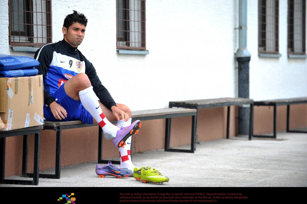 \'04.10.2010., Brezice, Slovenija - Trening Hrvatske nogometne reprezentacije uoci utakmice s Izraelom. Eduardo da Silva. Photo: Antonio Bronic/PIXSELL\'