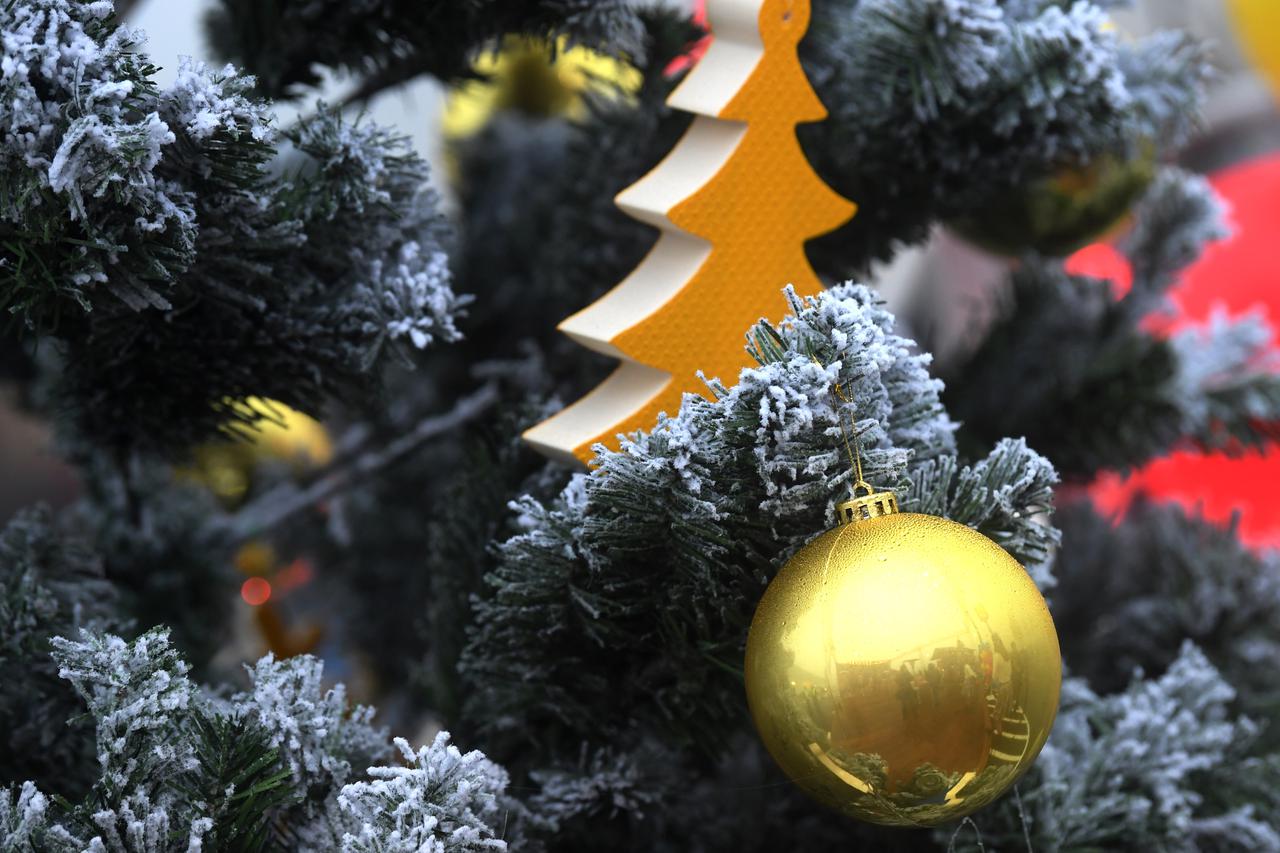 Ukrašeno božićno drvce