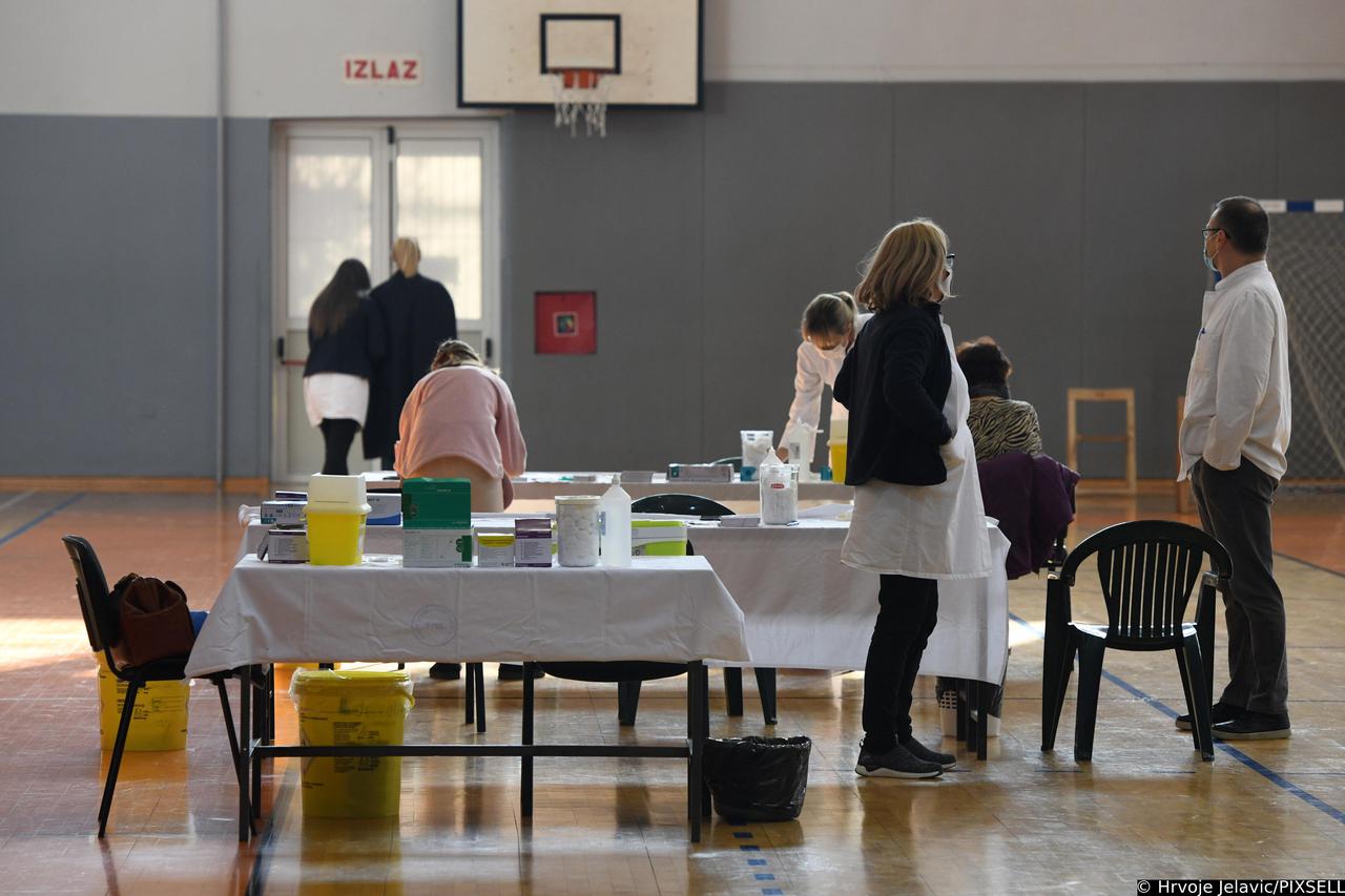 U Šibensko-kninskoj županiji na punktovima cijepljenja ponuđeno je i cijepivo za djecu