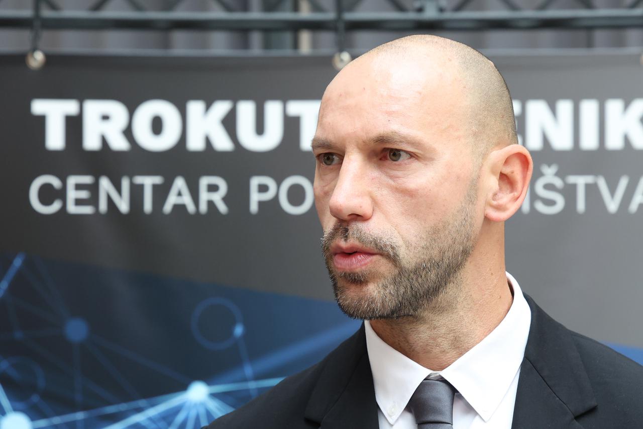 Šibenik: Ministar pravosu?a, uprave i digitalne transformacije Damir Habijan obišao je Inkubator za nove tehnologije Trokut Šibenik d.o.o.