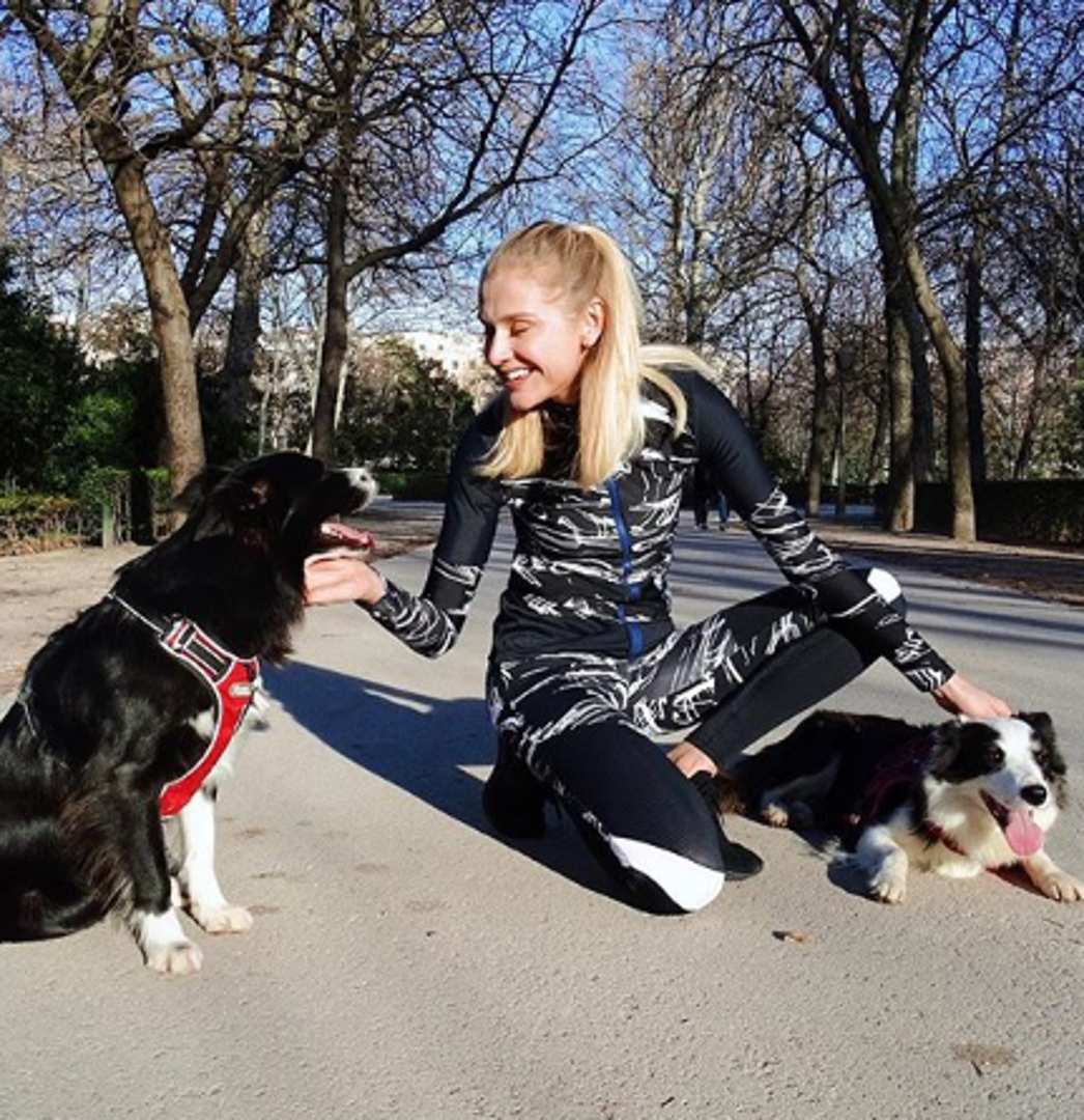 Na to se odlučio nakon što je napravio dijete konobarici, a kasnije se pokazalo kako je upravo on otac djeteta. 