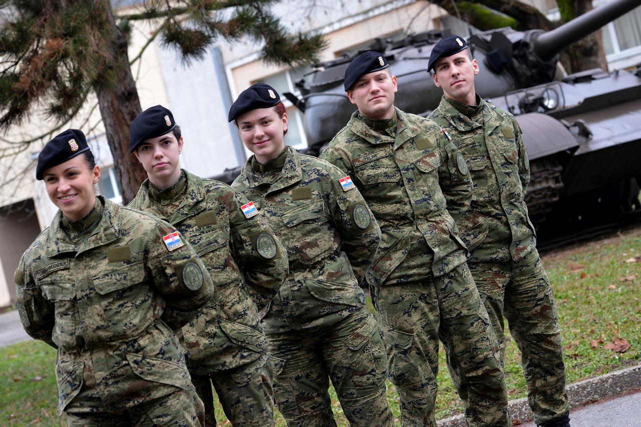 30.01.2015..,Zagreb -  Reportaza o mladim kadetima i kadetkinjama na Vojnom ucilistu Petar Zrinski u zagrebackoj Ilici. Photo: Marko Prpic/PIXSELL