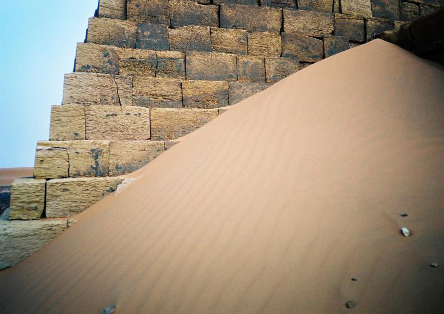 2. Aziziyah, Libija - Sredinom ljeta, stanovnici se 'tope' na 48 Celzijevih!

