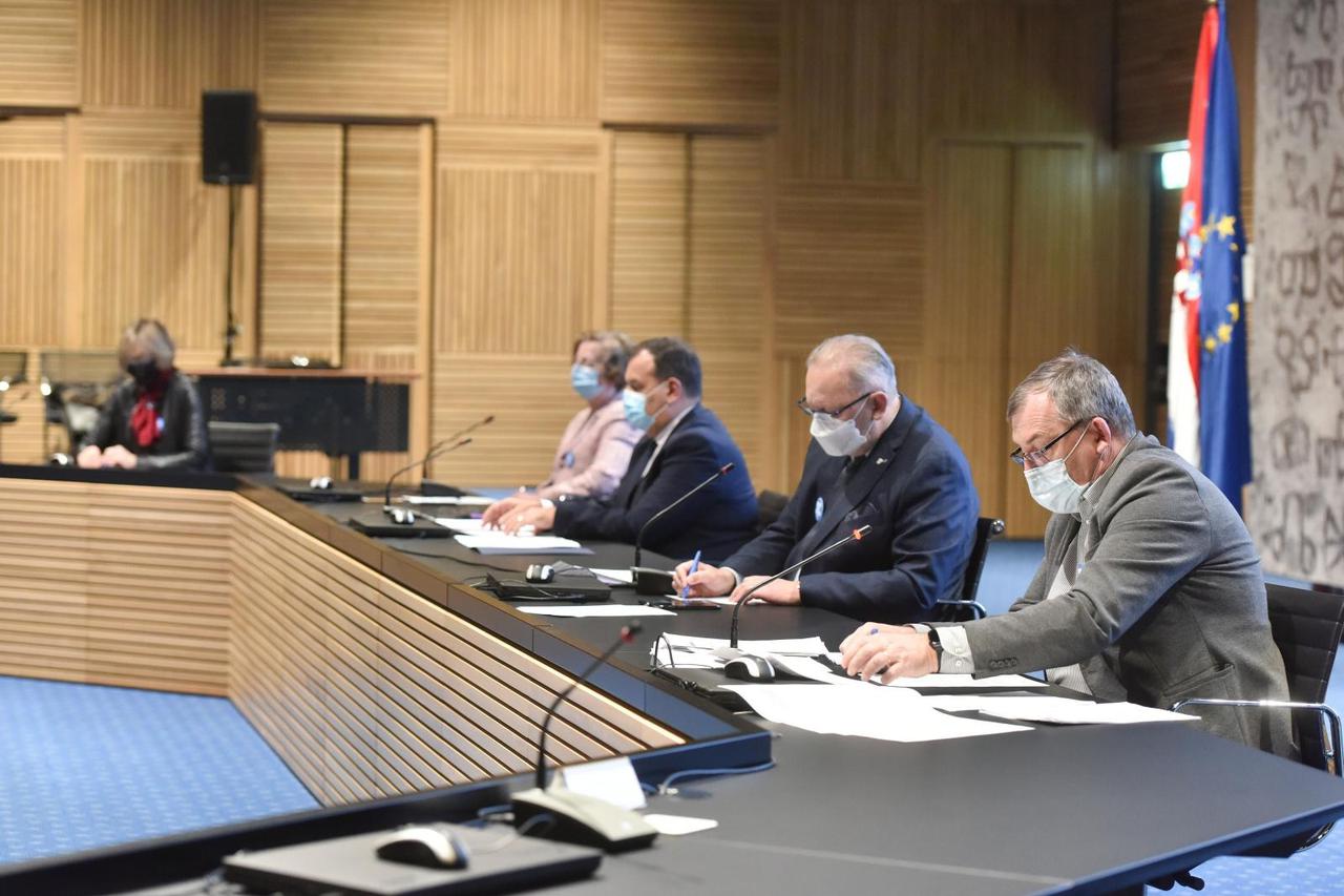 Zagreb: Nacionalni stožer za civilnu zaštitu održao konferenciju za medije