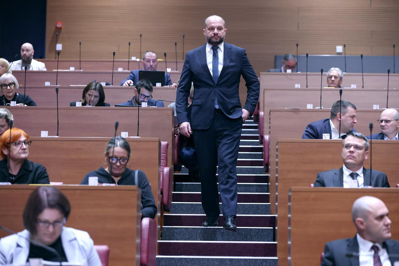 Zagreb: Sabor o izmjenama Zakona o postupanju s nezakonito izgrađenim zgradama