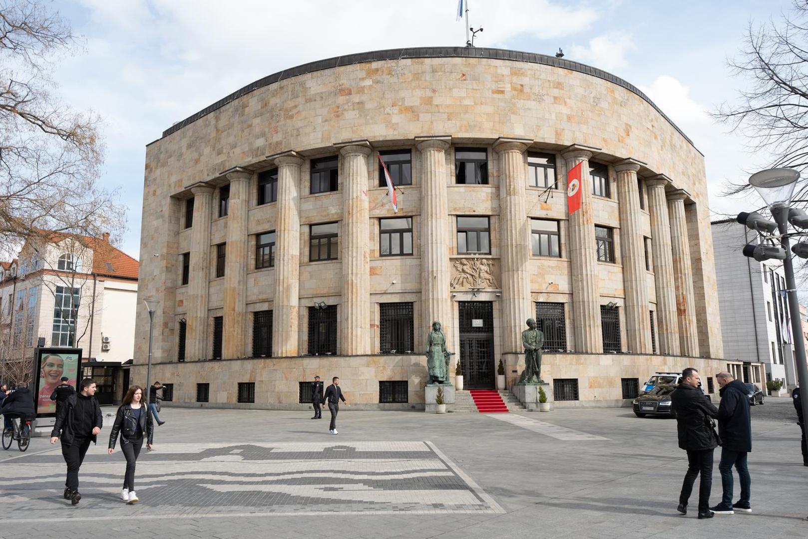 12.03.2025., Palata Republike, Banja Luka (BiH) - Policija, kao i pripadnici specijalne jedinice “zandarmerije”, stoje sa dugim cijevima ispred Palate Republike u Banjaluci. Photo: Dejan Rakita/PIXSELL
