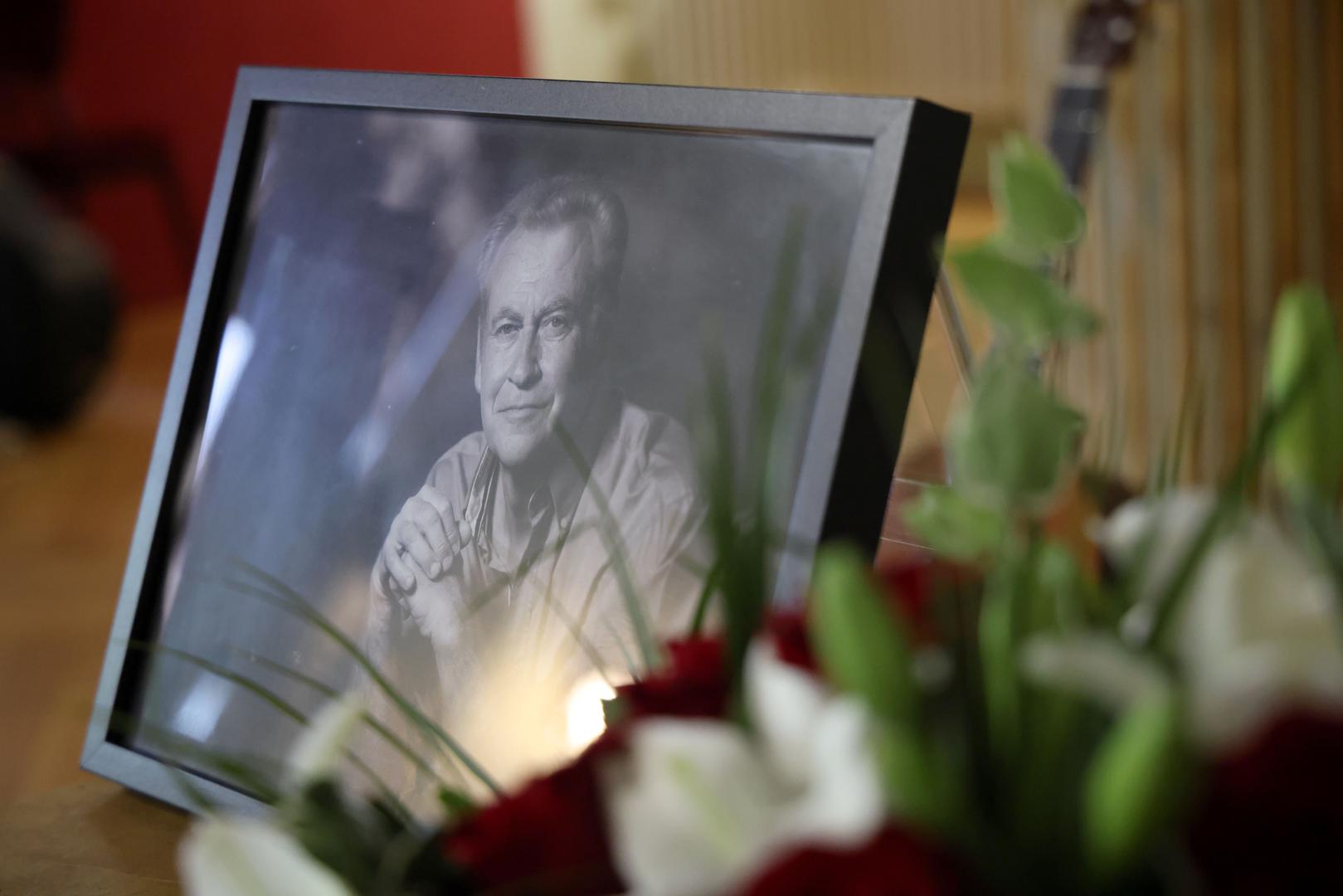 U foajeu Hrvatskog narodnog kazališta u Zagrebu održana je komemoracija za Zrinka Ogrestu