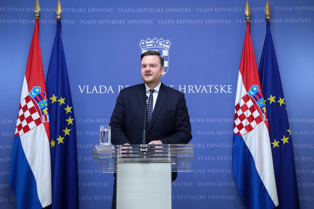 Zagreb: Ministar Marko Primorac obratio se medijima nakon sastanka parlamentarne većine
