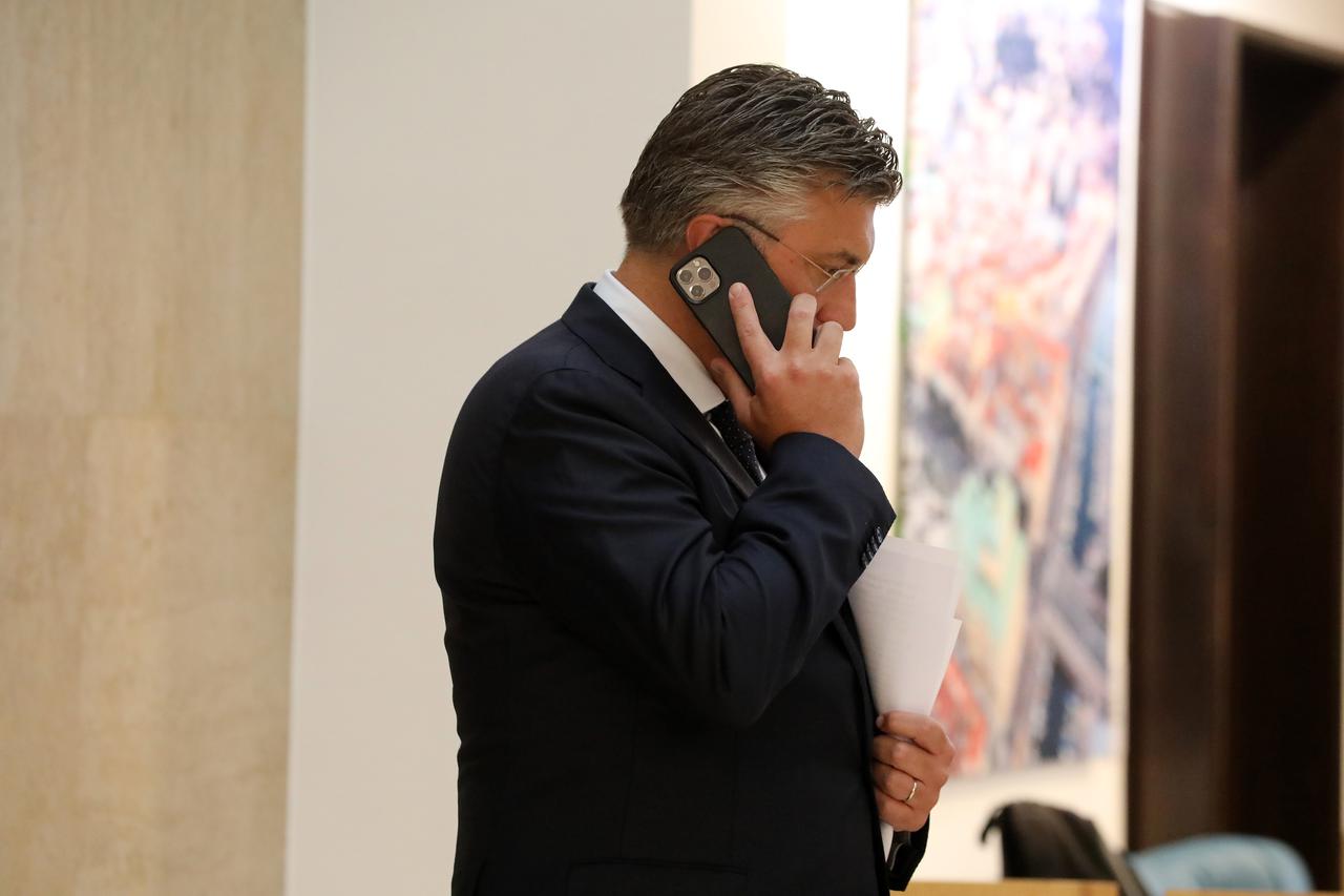 Rijeka: Premijer Plenković i ministri Butković i Filipović  posjetili su grad Rijeku  i sklopili ugovor o  poboljšanju vodno-komunalne infrastrukture 