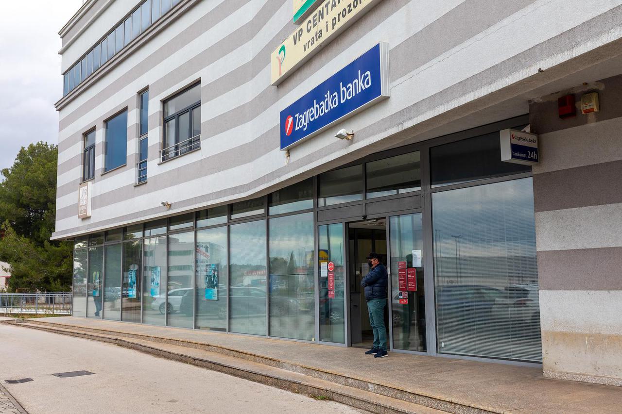 Poslovnica Zagrebačke banke u Puli