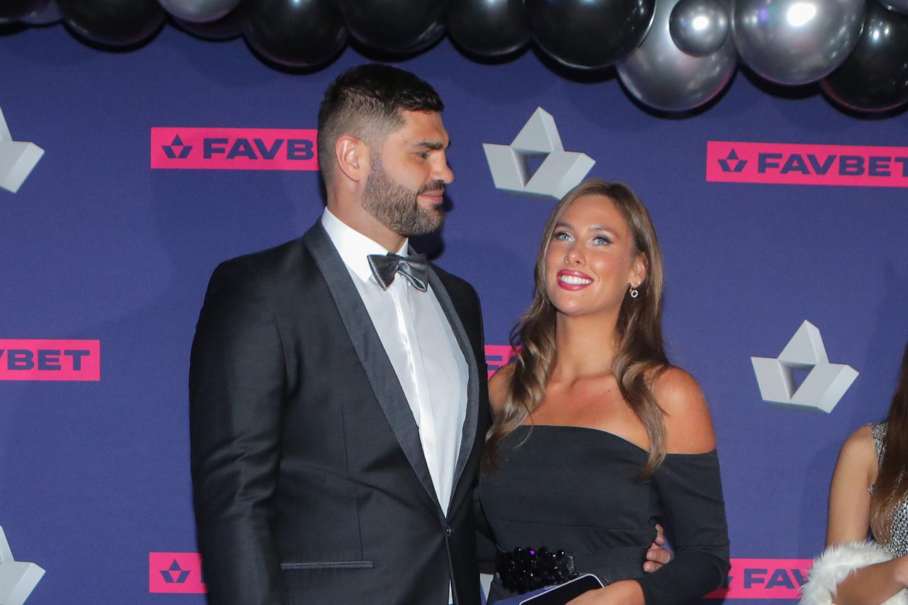 Zagreb: Filip Hrgović na otvaranju novog automat kluba "Favbet" u Z centru