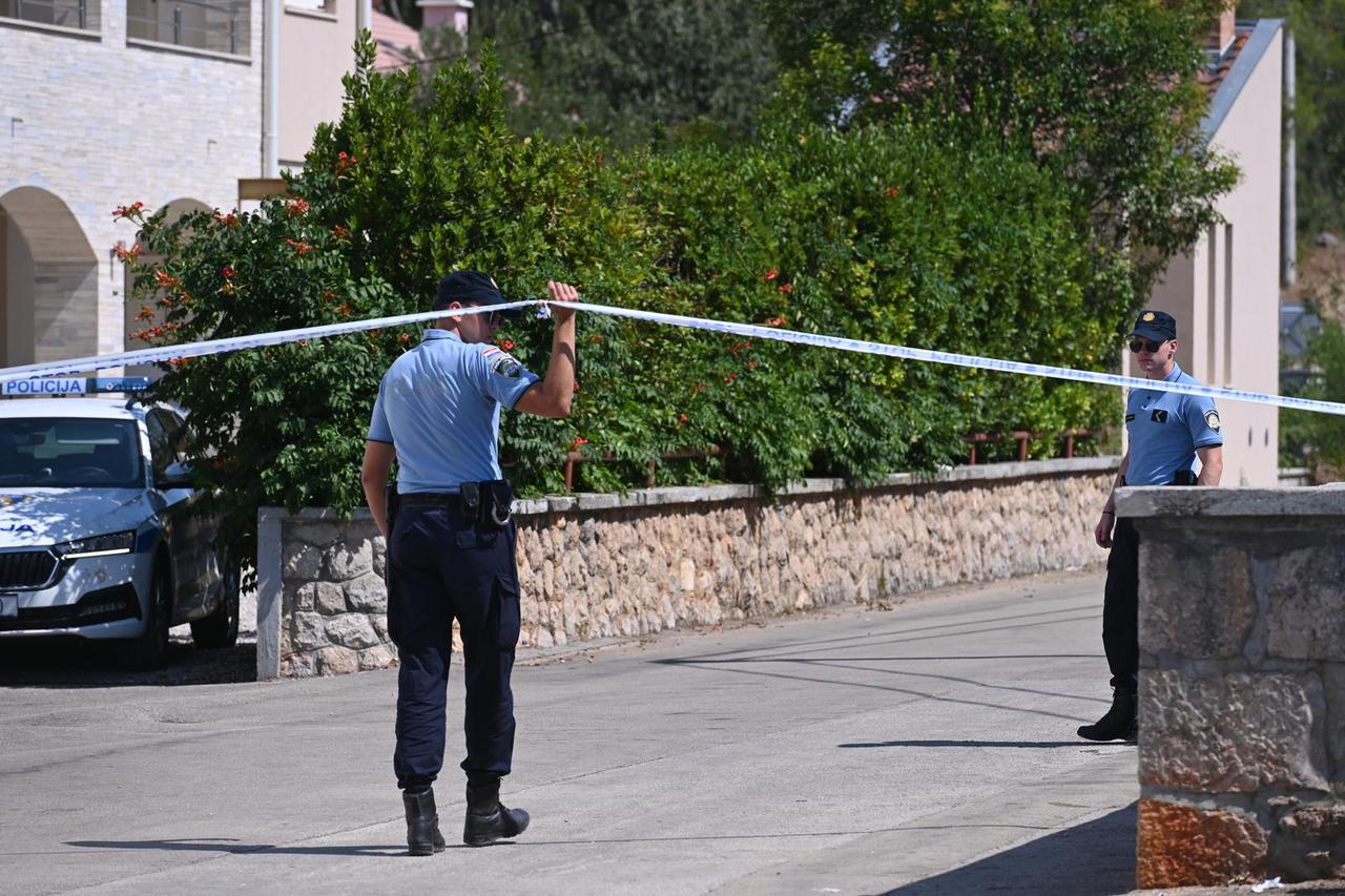 U kući kod Zadra pronađen mrtav muškarac i ozlijeđena žena, uhićena jedna osoba