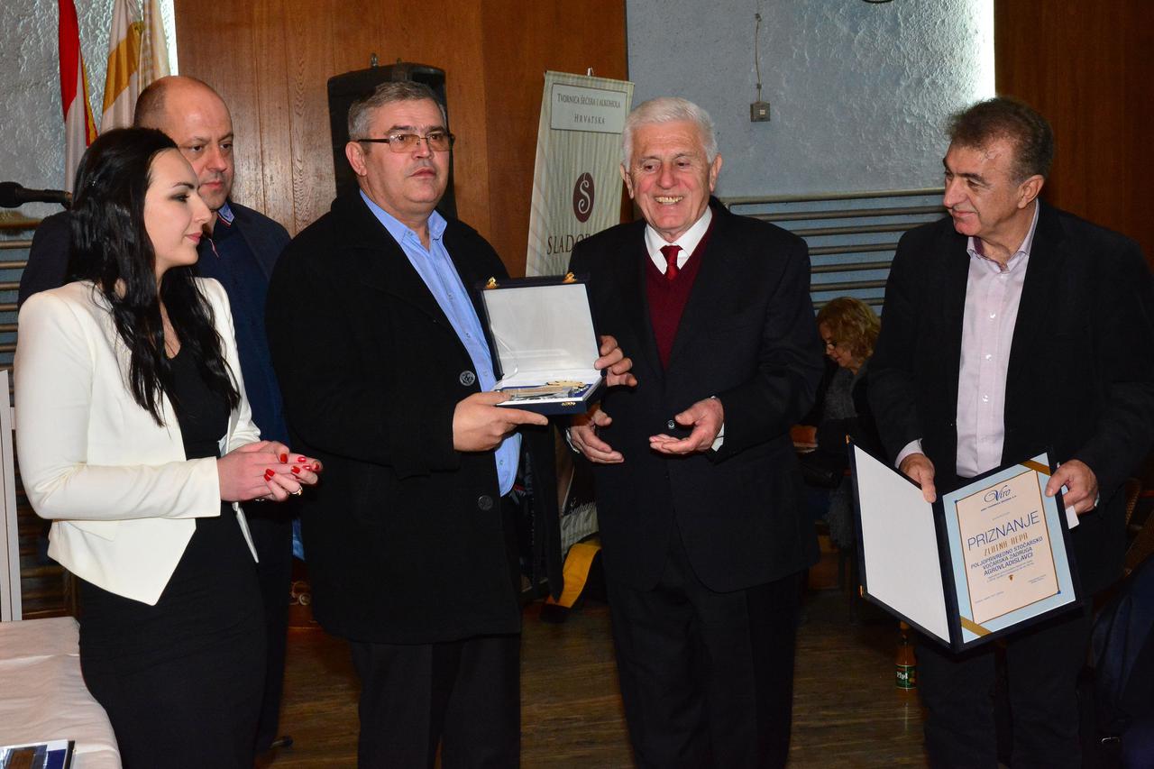 16.02.2017., Zupanja - Svecanost dodjele priznanja Zlatna repa najboljim uzgajivacima secerne repe za 2016. godinu. Zeljko Zadro, Marinko Zadro. Photo: Ivica Galovic/PIXSELL