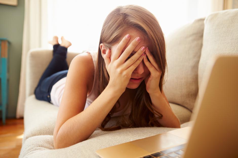 Djevojka na računalu