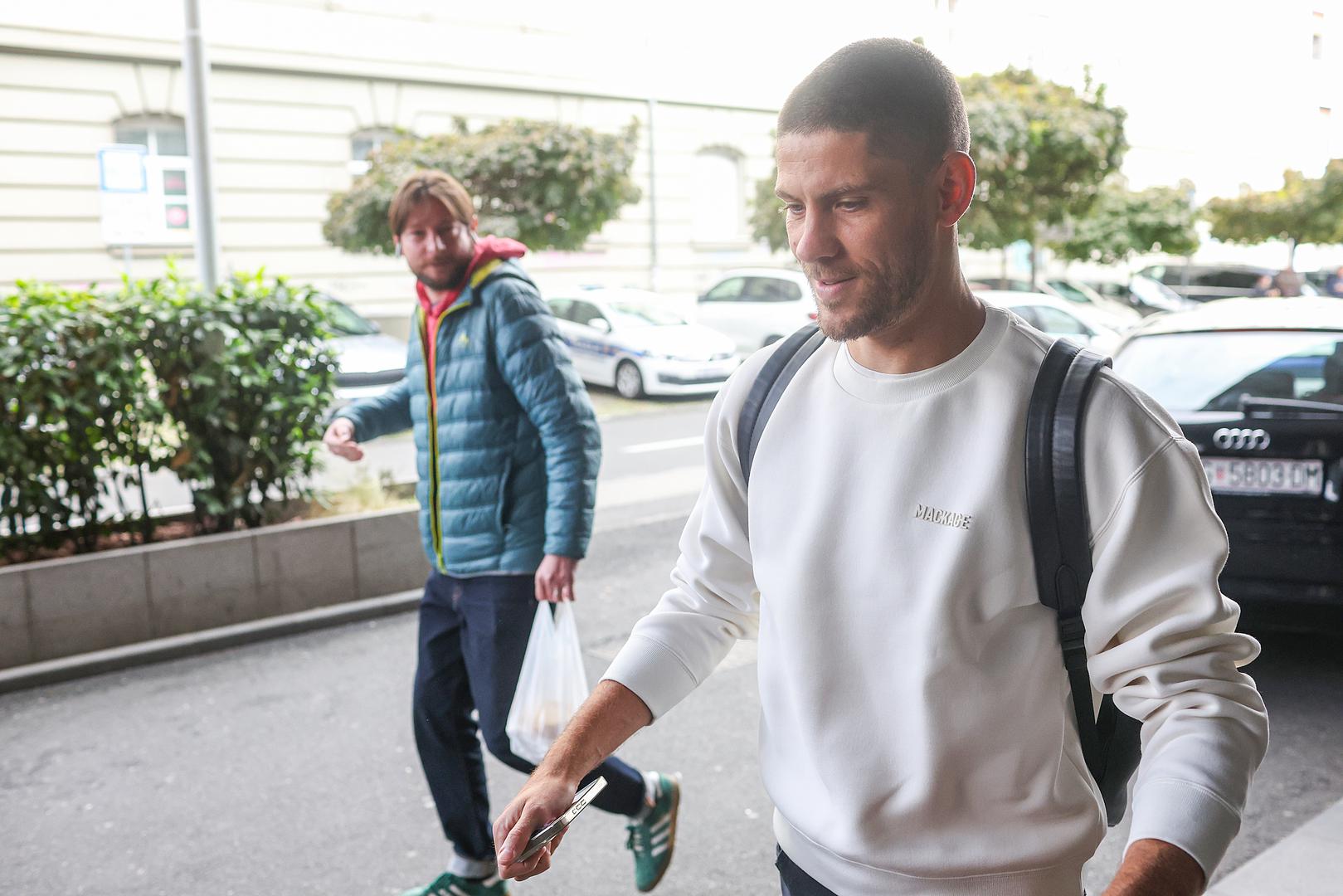 Češka također ima 12 bodova, ali s odigranom utakmicom više. U studenom vatrene očekuju još dvije utakmice, prvo 14. studenog kod kuće protiv Farskih Otoka, a onda 17. studenog igramo u gostima kod Crne Gore.