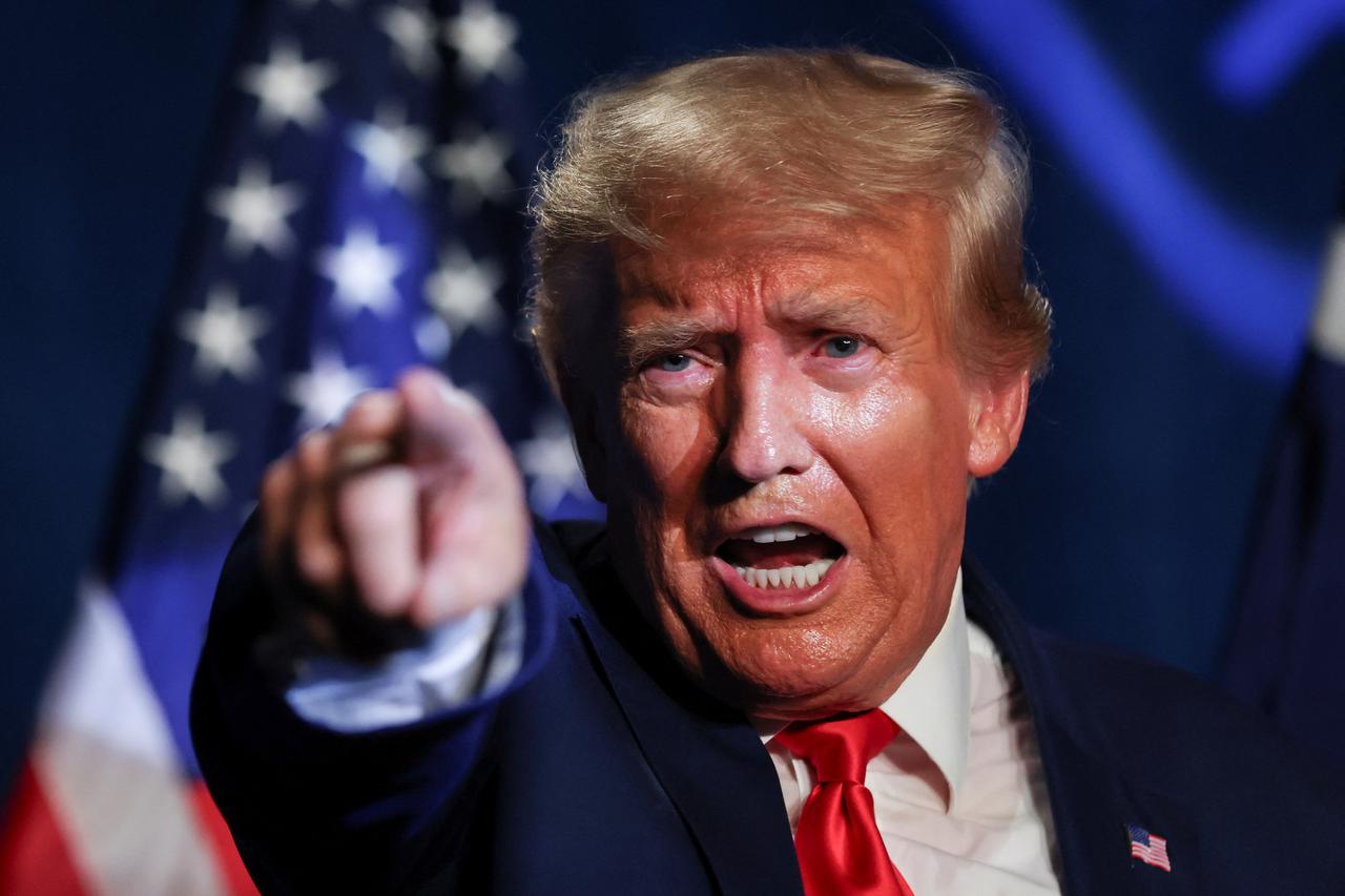 Trump speaks at Republican fundraiser in Columbia