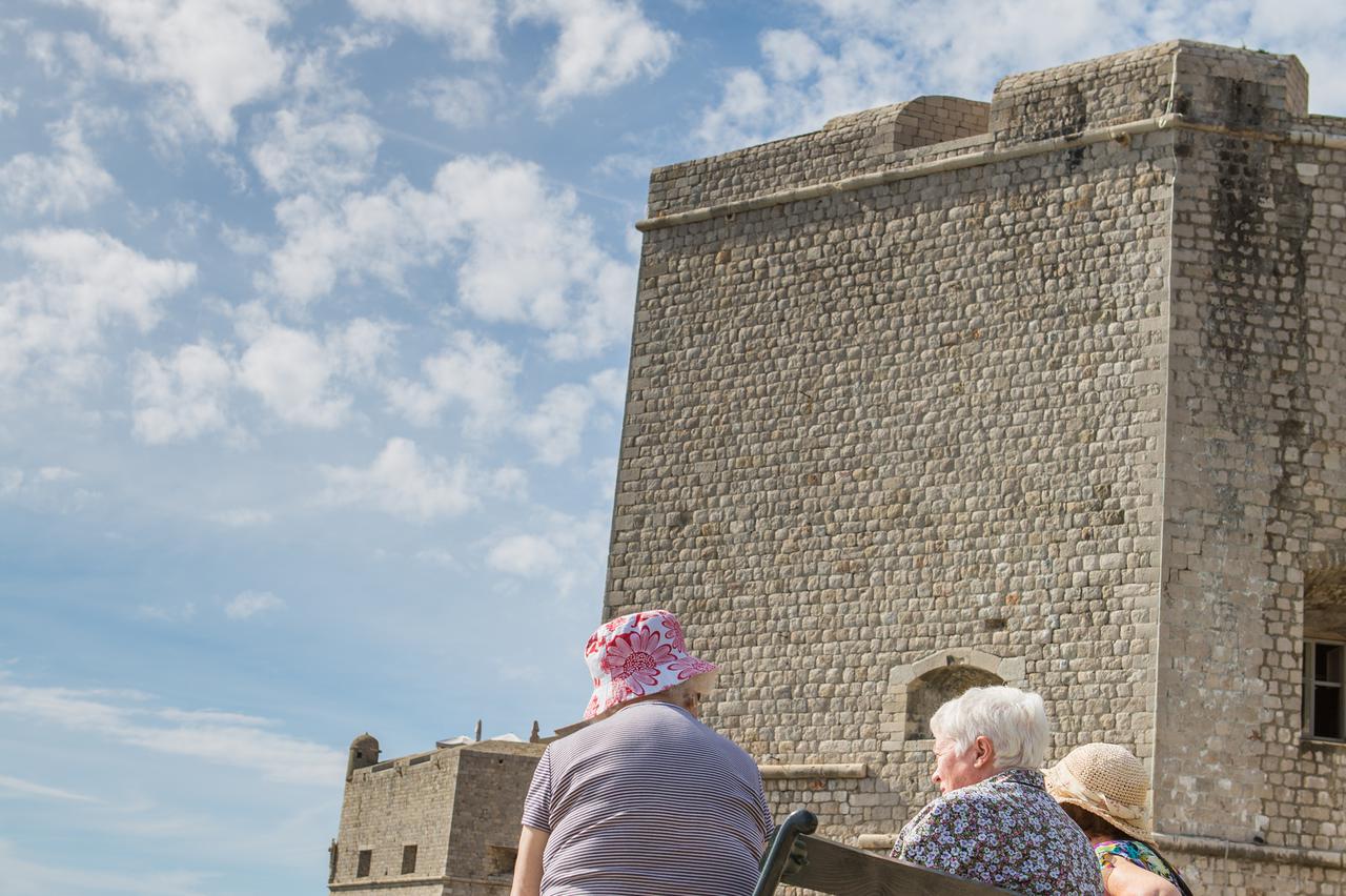 18.10.2015., Dubrovnik - Nedjelja je donijela lijepo vrijeme i vrlo ugodne temperature.  Photo: Grgo Jelavic/PIXSELL