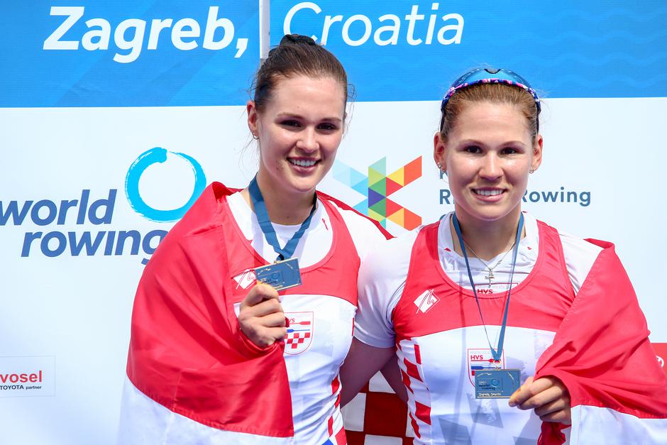 Zagreb: Sestre Jurković osvojile zlato na Svjetskom veslačkom kupu na Jarunu