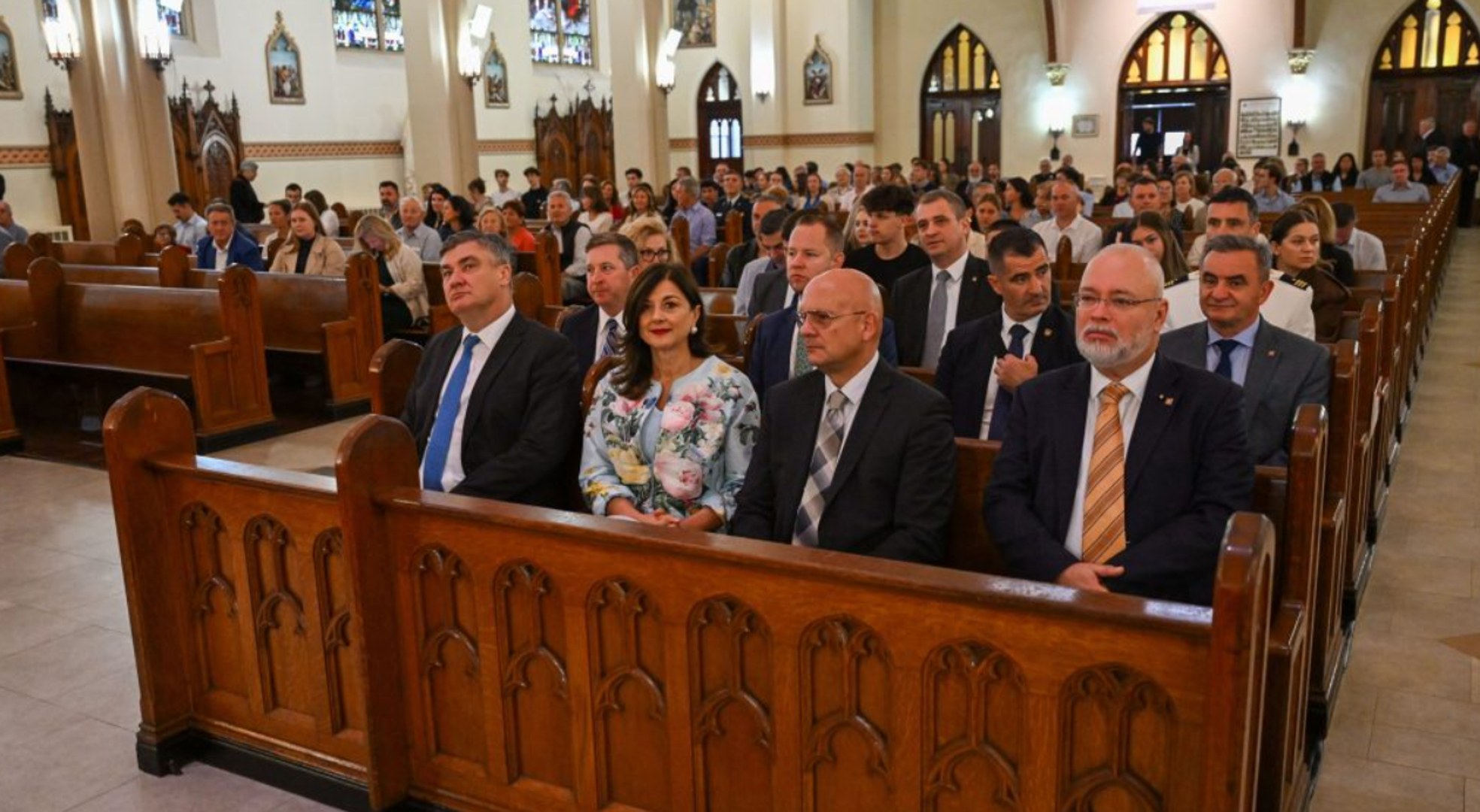 Predsjednički par pojavio se u Hrvatskom centru u hrvatskoj župi svetih Ćirila i Metoda i svetog Rafaela u New Yorku. 