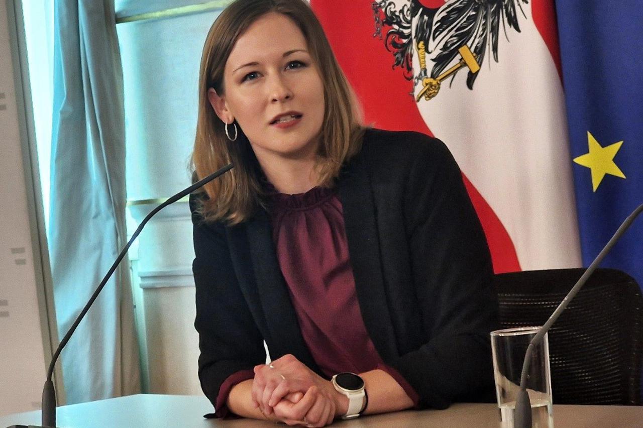 Ministrica Claudia Plakolm