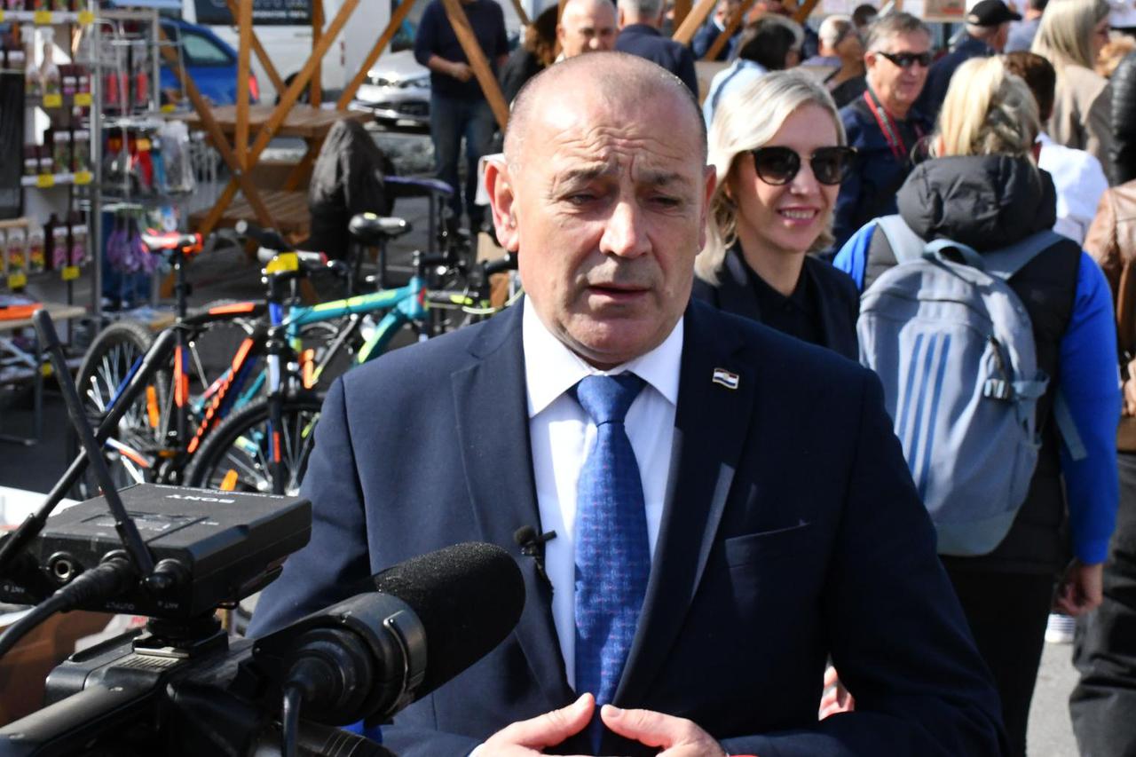 Požega: Otvoren Sajam poljoprivrede i seoskog turizma AgroTour Slavonija 2022.