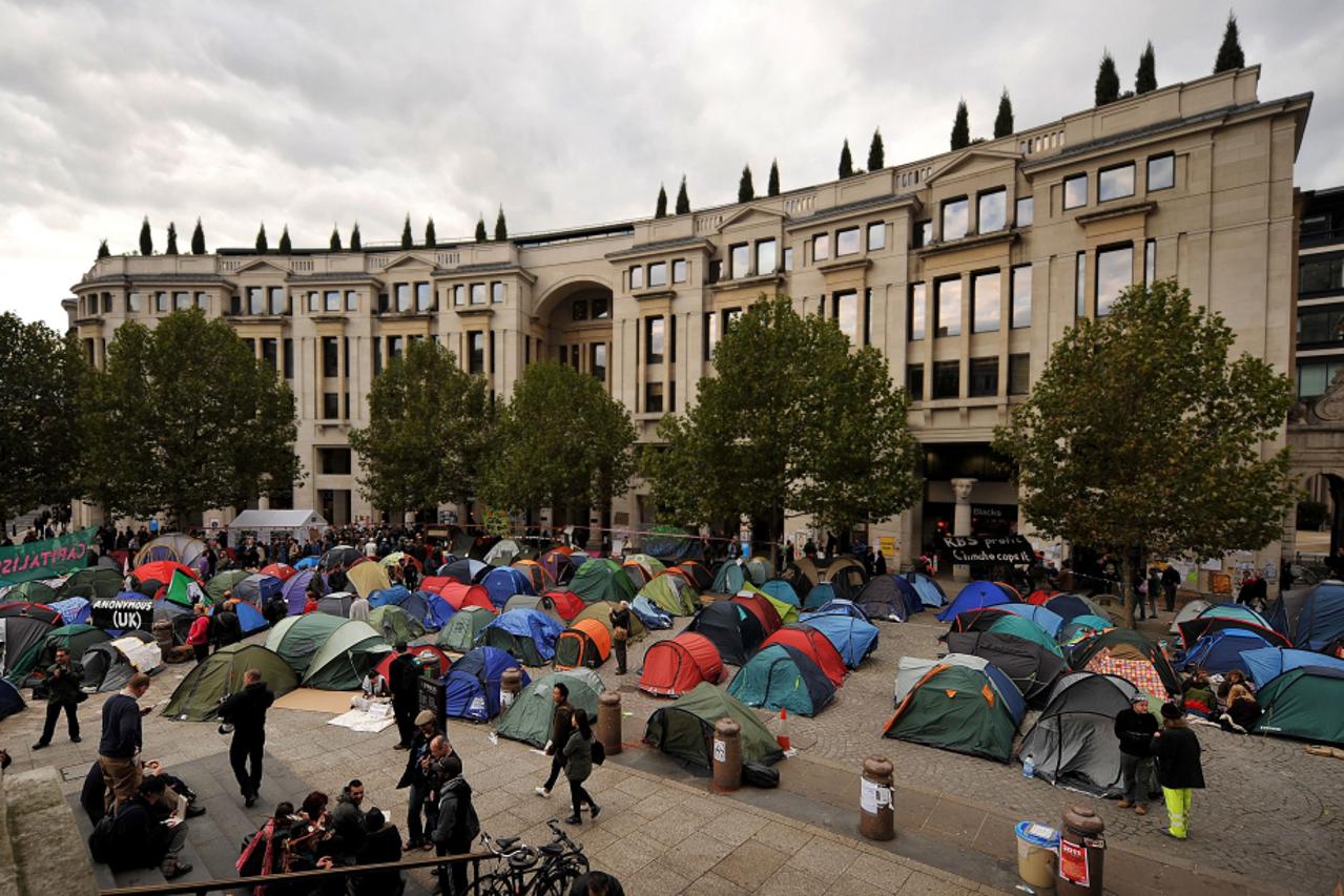 katedrala svetog pavla, london, šatori (1)
