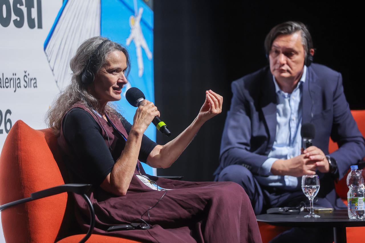 Zagreb: Na Festivalu svjetske književnosti razgovor o knjizi "Promrzla stopala"