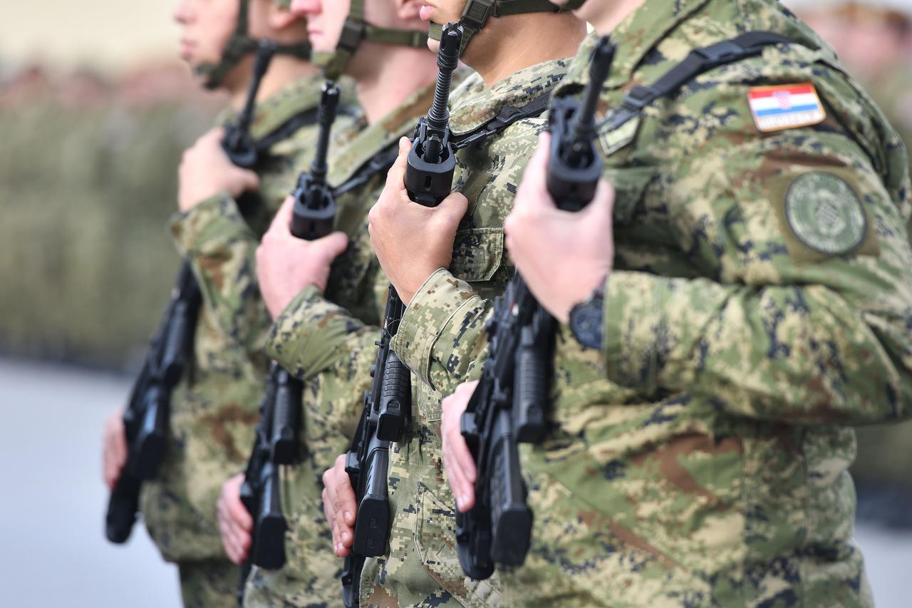 Varaždin: Ministar Banožić na ispraćaju 38. hrvatskog kontingenta u NATO operaciju u Republiku Kosovo