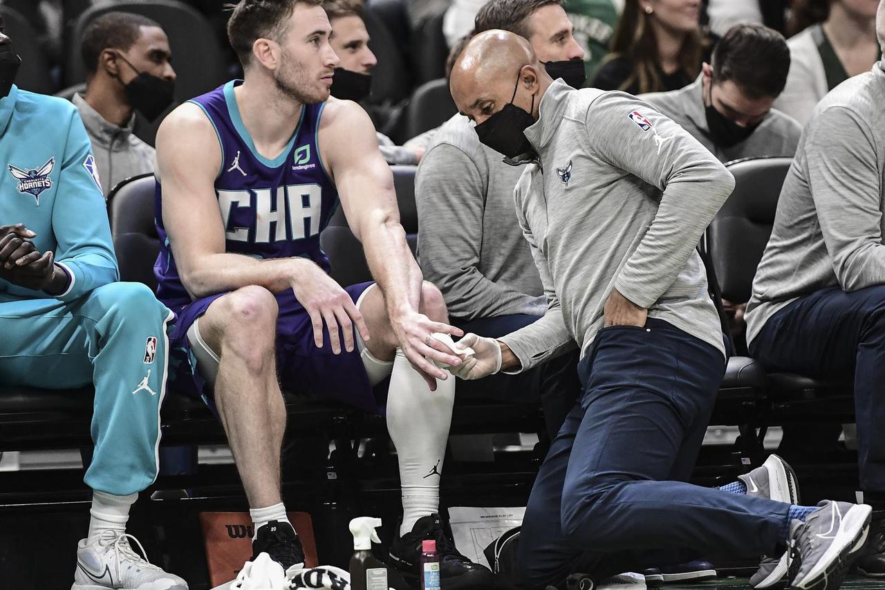 NBA: Charlotte Hornets at Milwaukee Bucks