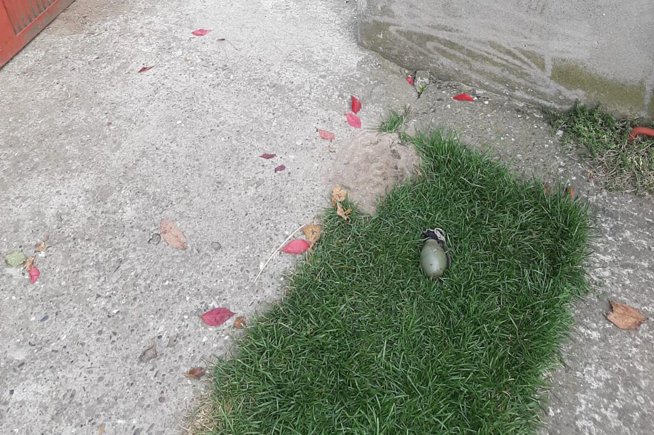 Bačena bomba u dvorište
