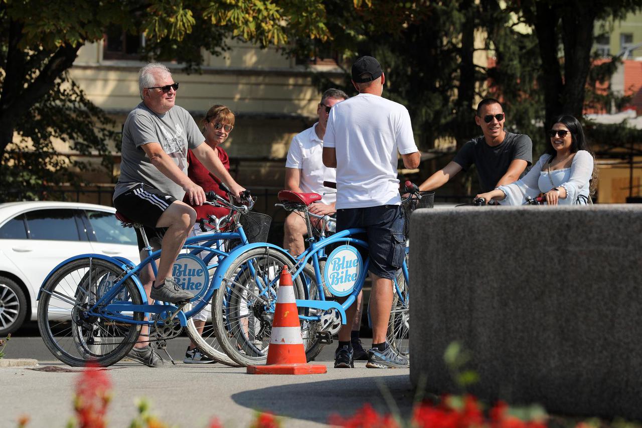 Zagreb: Turisti na biciklu razgledavaju grad
