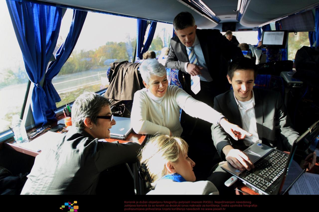 '23.11.2011., Krk - Premijerka RH i predsjednica HDZ-a Jadranka Kosor u sklopu kampanje za parlamentarne izbore posjetila je 8. izbornu jedinicu. Photo: Antonio Bronic/PIXSELL'