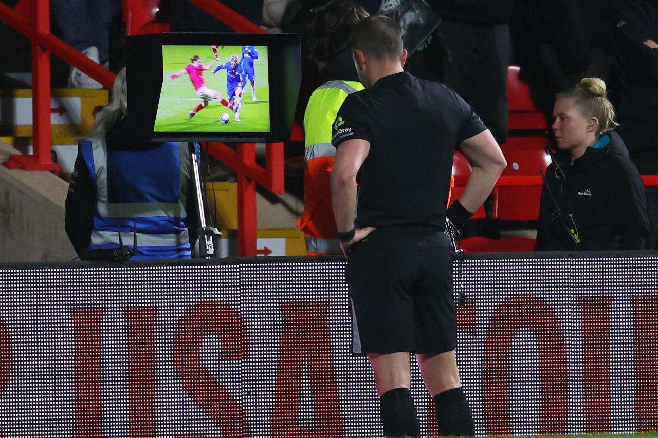 FA Cup - Fifth Round - Wrexham v Chelsea