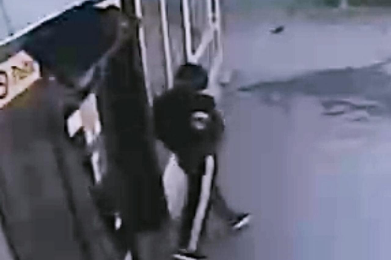 Pljačka pošte u Dugavama u Zagrebu