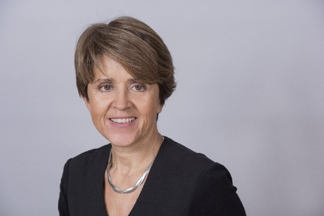 Glavna tajnica Vlade Republike Hrvatske je Andreja Gabrijel