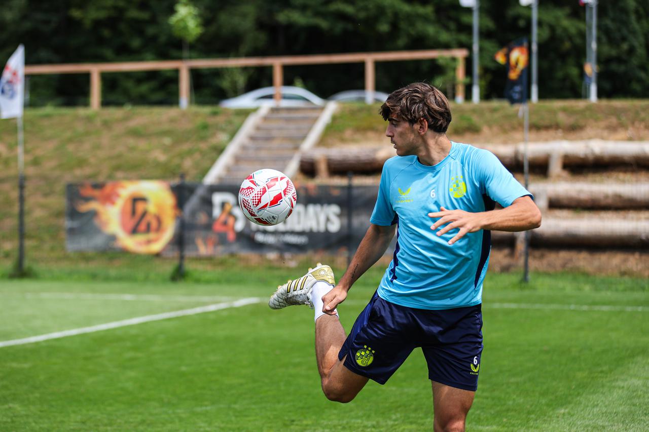 Brdo kod Kranja: Trening nogometaša Dinama na pripremama