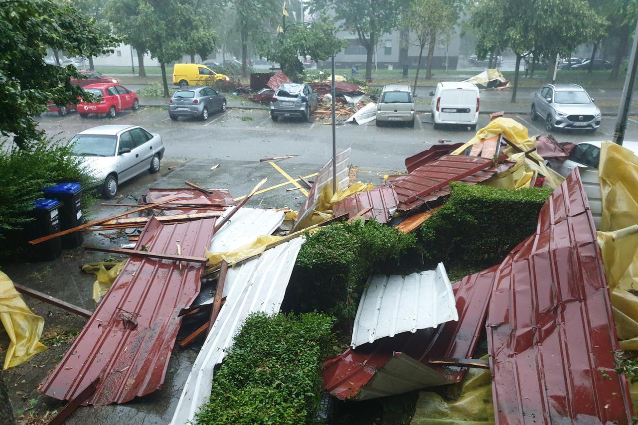 EKSKLUZIVO: Trenutak pada krova sa zgrade u Španskom